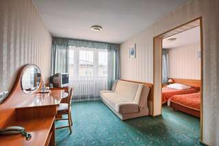 Отель Hotel Renesans Замосць Двухместный номер эконом-класса с 2 отдельными кроватями-3